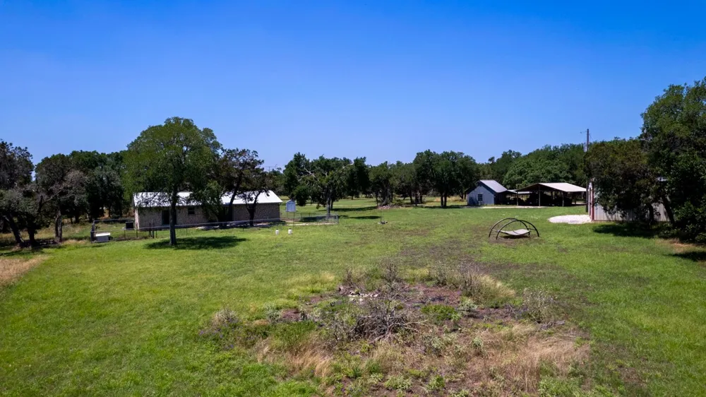 801 Billie Brooks Lane Driftwood, TX 78619