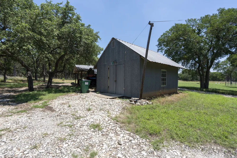 801 Billie Brooks Lane Driftwood, TX 78619