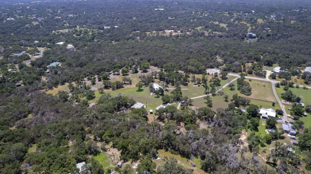 801 Billie Brooks Lane Driftwood, TX 78619
