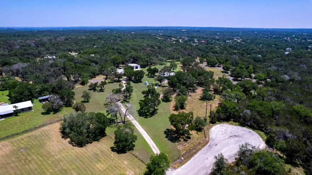 801 Billie Brooks Lane Driftwood, TX 78619
