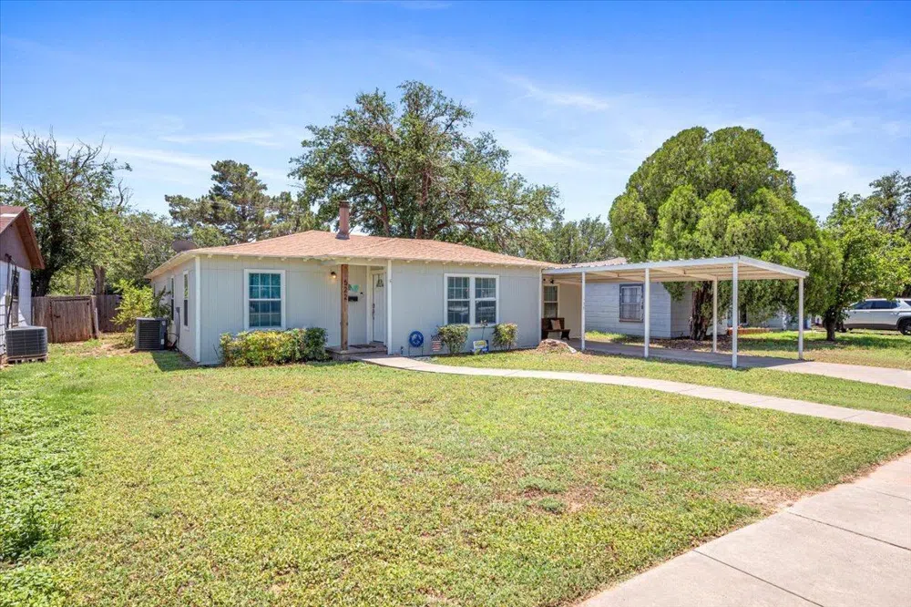 522 Double U Drive Levelland, TX 79336