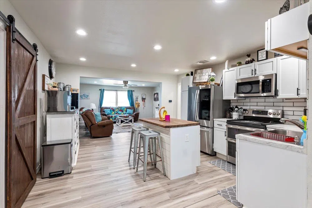 522 Double U Drive Levelland, TX 79336