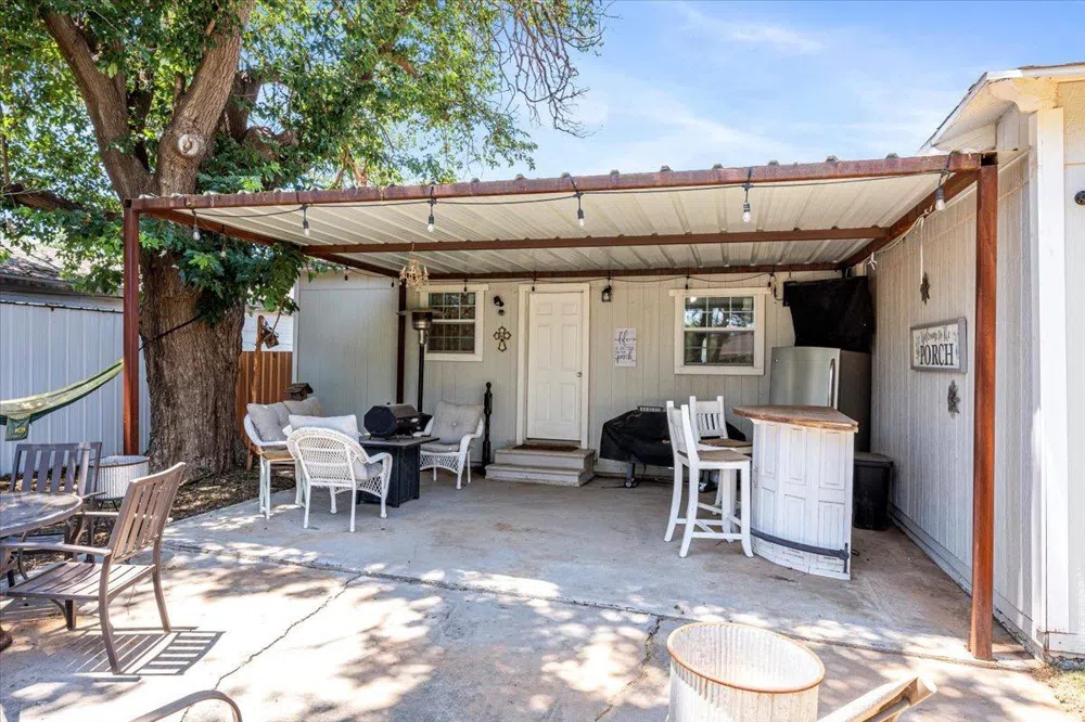 522 Double U Drive Levelland, TX 79336