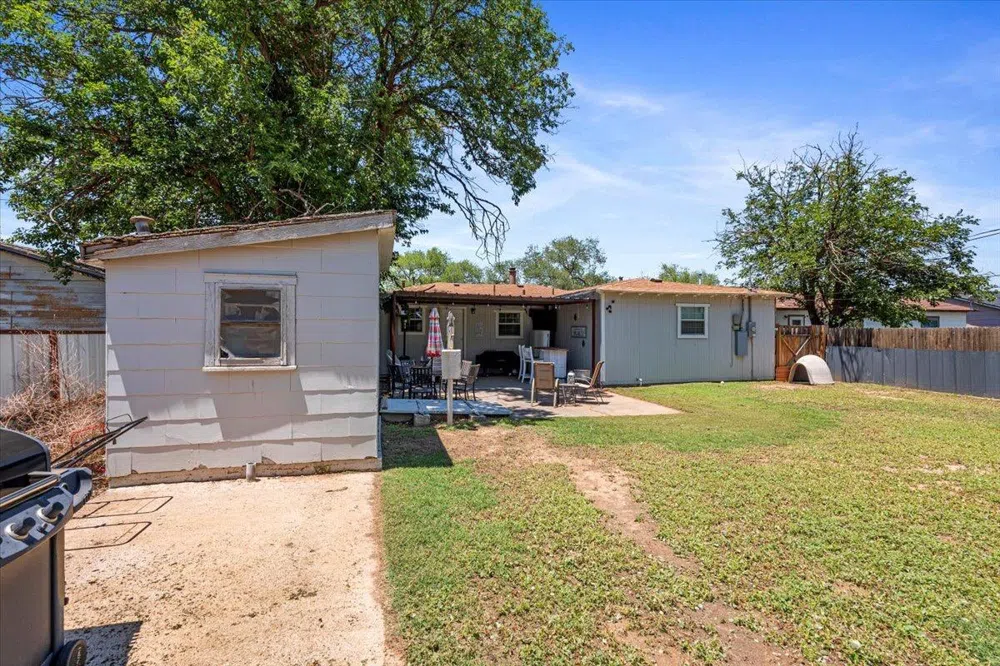 522 Double U Drive Levelland, TX 79336