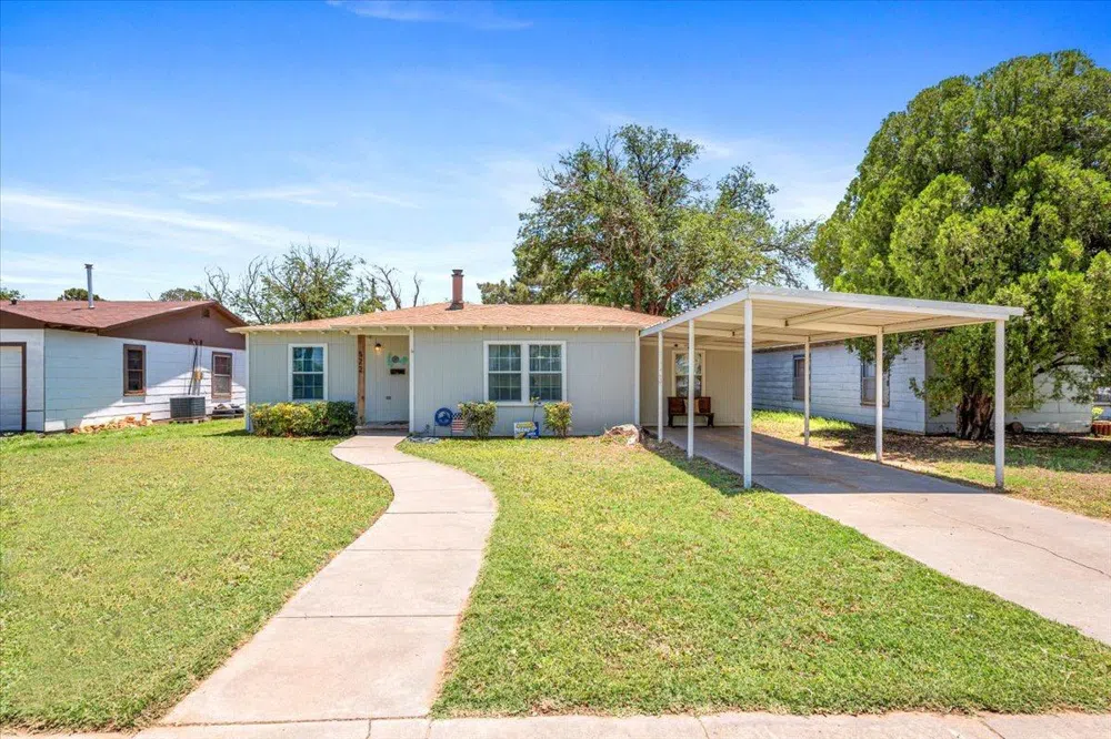 522 Double U Drive Levelland, TX 79336