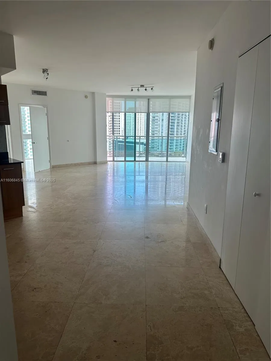 350 S Miami Ave #2302 Miami, FL 33130