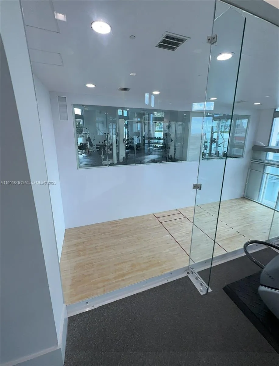 350 S Miami Ave #2302 Miami, FL 33130