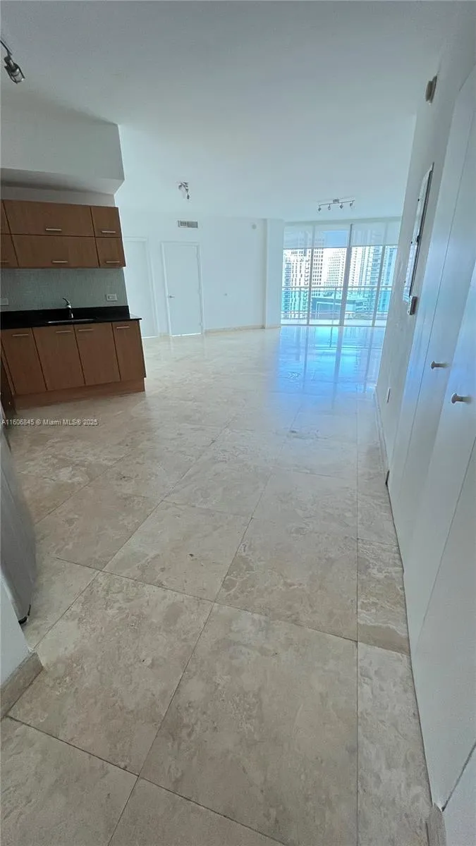 350 S Miami Ave #2302 Miami, FL 33130