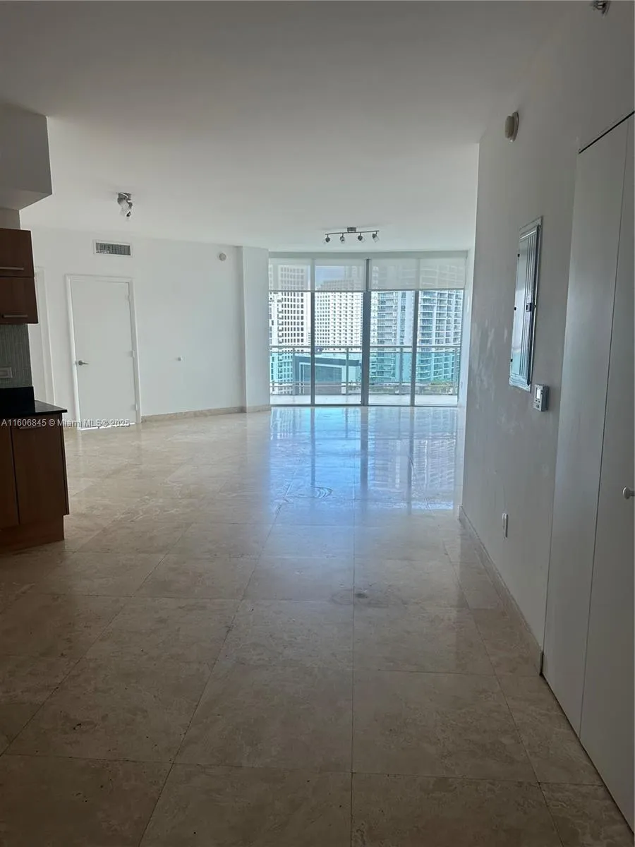 350 S Miami Ave #2302 Miami, FL 33130