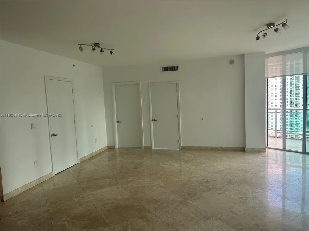 350 S Miami Ave #2302 Miami, FL 33130