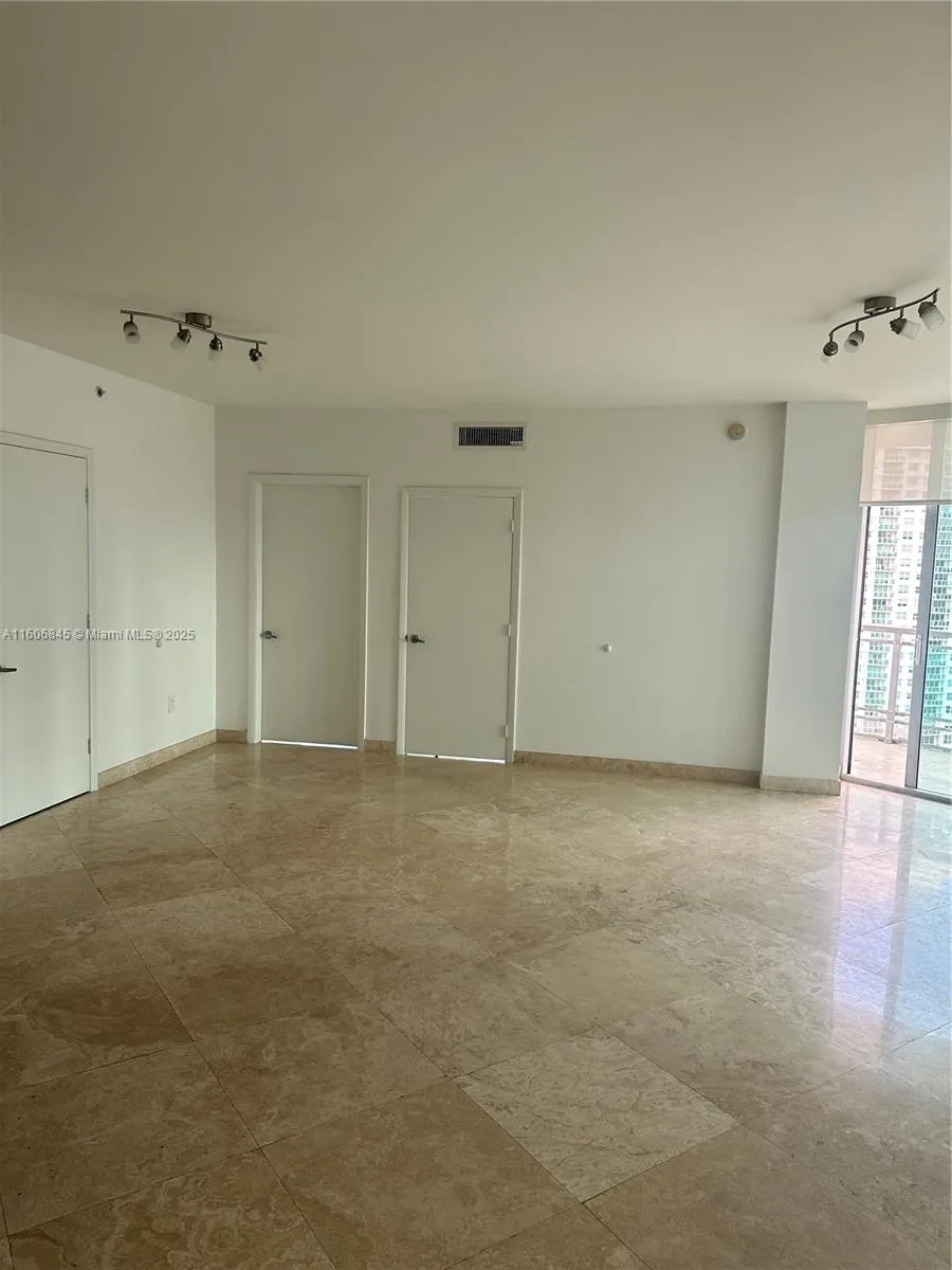 350 S Miami Ave #2302 Miami, FL 33130