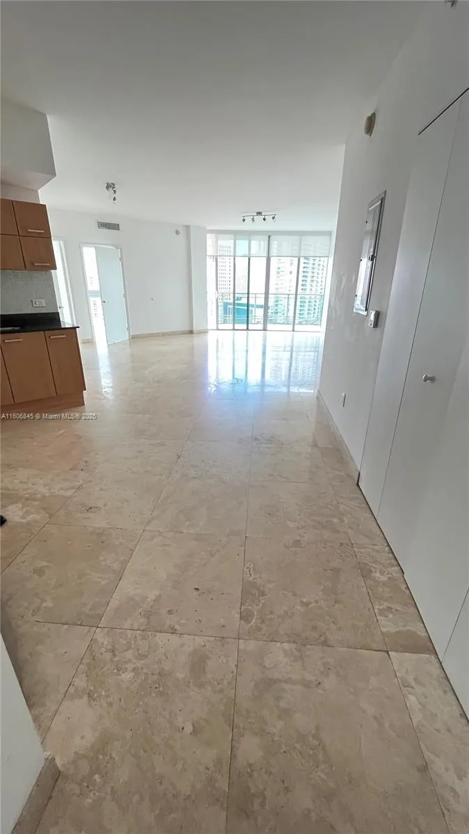 350 S Miami Ave #2302 Miami, FL 33130