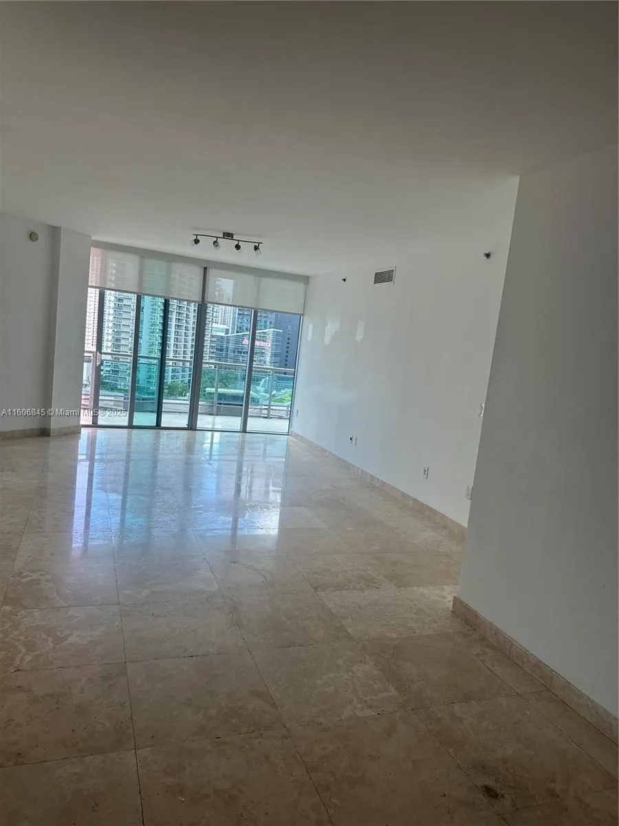 350 S Miami Ave #2302 Miami, FL 33130