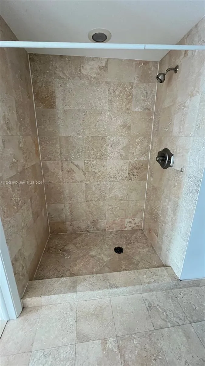 350 S Miami Ave #2302 Miami, FL 33130