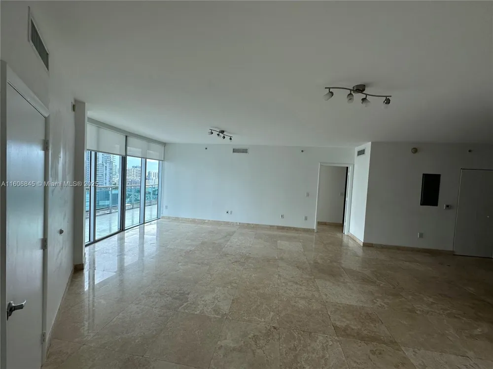 350 S Miami Ave #2302 Miami, FL 33130