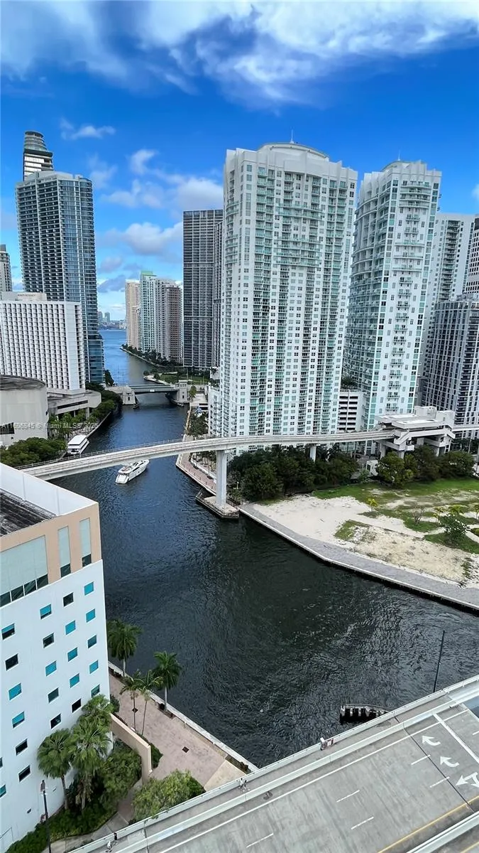 350 S Miami Ave #2302 Miami, FL 33130