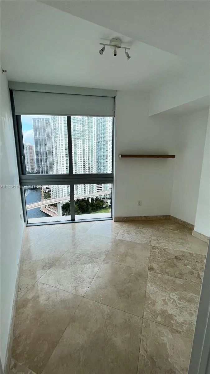 350 S Miami Ave #2302 Miami, FL 33130