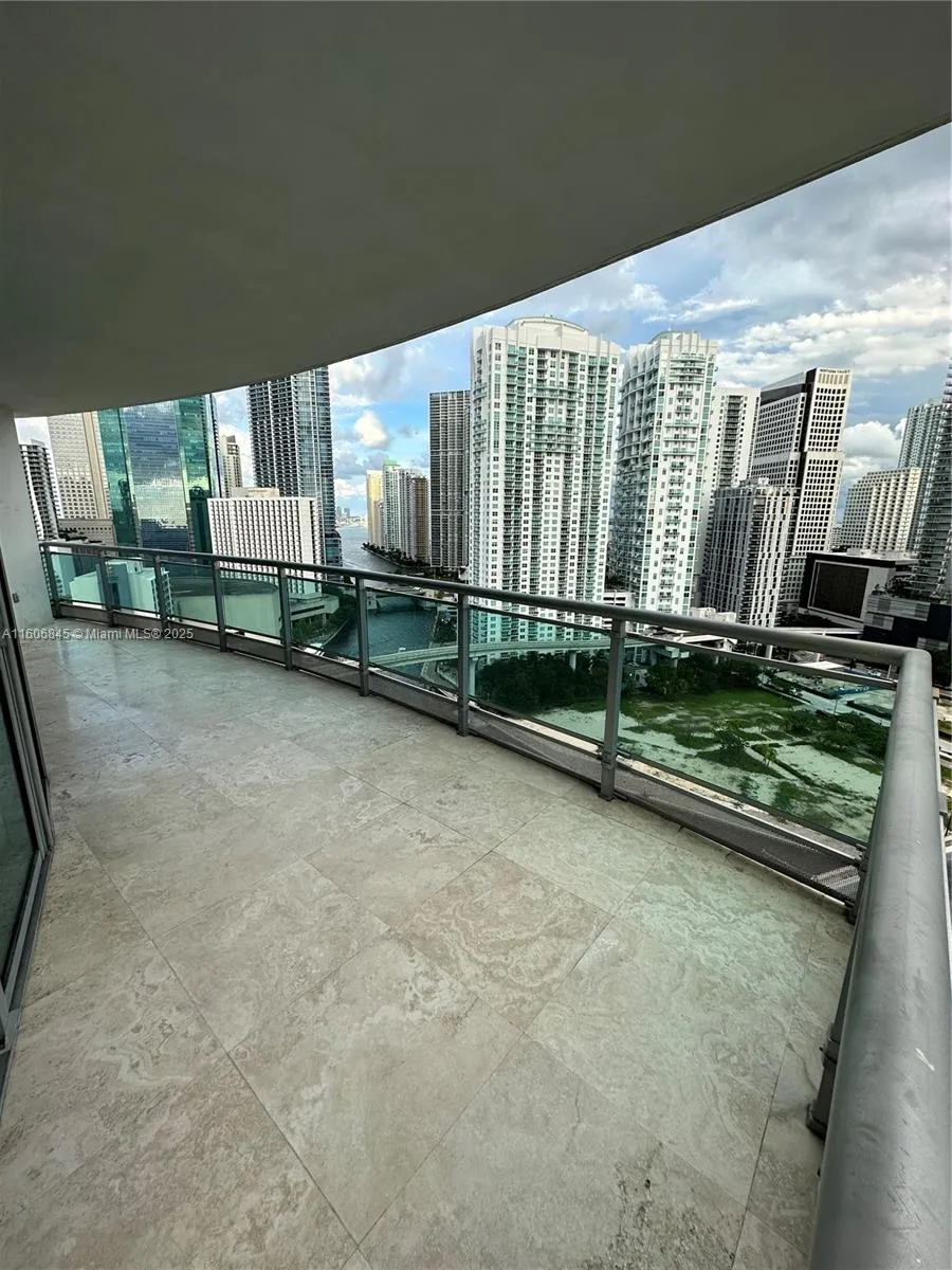 350 S Miami Ave #2302 Miami, FL 33130