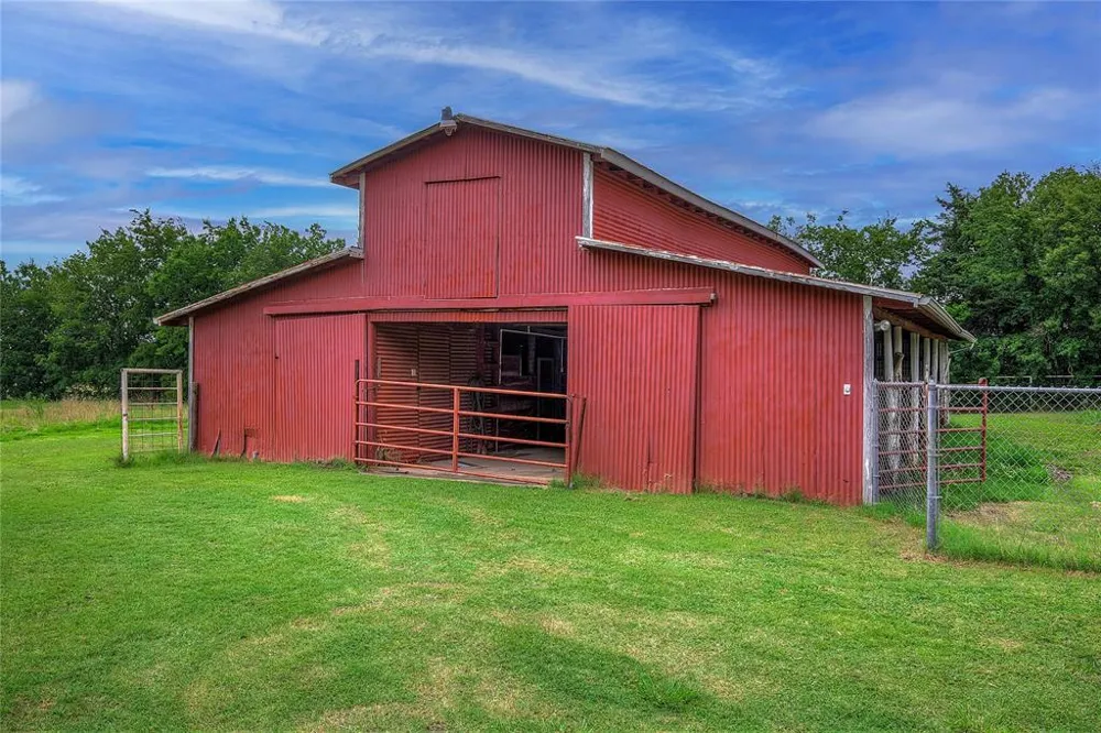 7209 Hackberry Drive Greenville, TX 75402