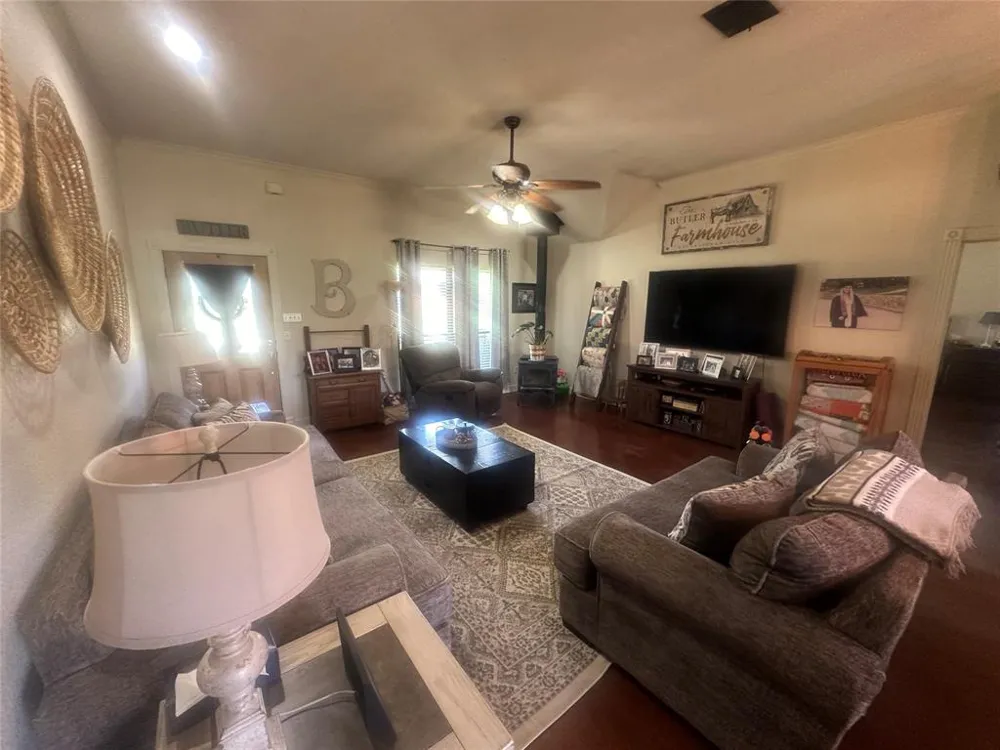 1791 Crawford Lane Graford, TX 76449