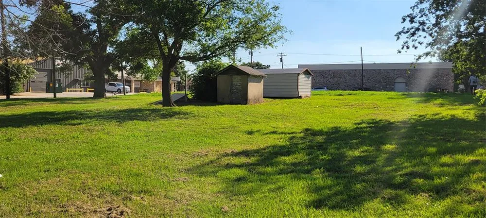 209 E 1st Street Springtown, TX 76082