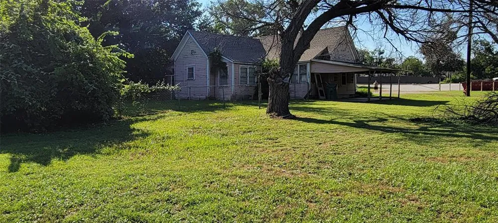 208 Optimist Road Springtown, TX 76082
