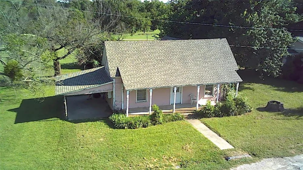 208 Optimist Road Springtown, TX 76082