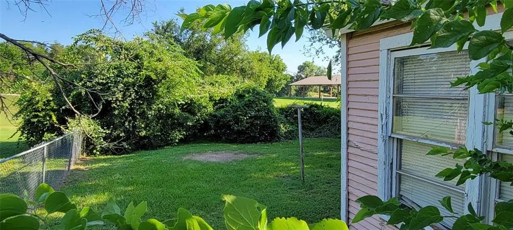 208 Optimist Road Springtown, TX 76082