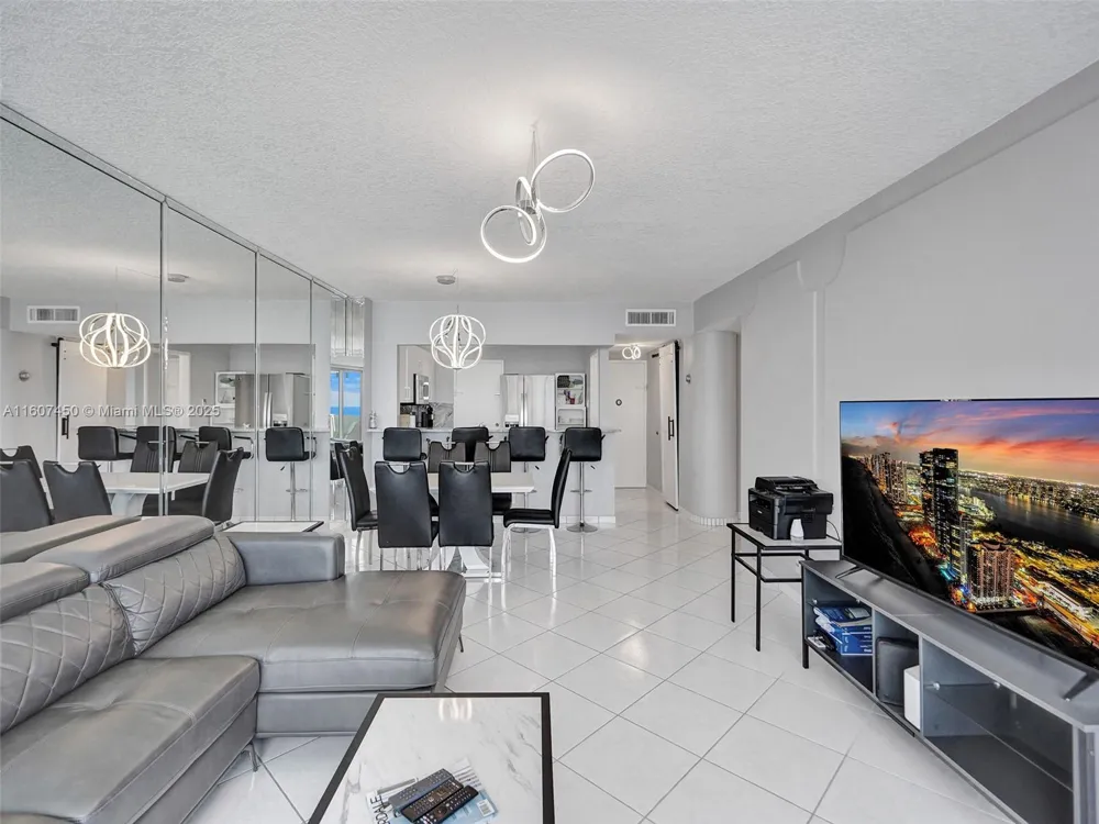 3725 S OCEAN DR #1506 Hollywood, FL 33019
