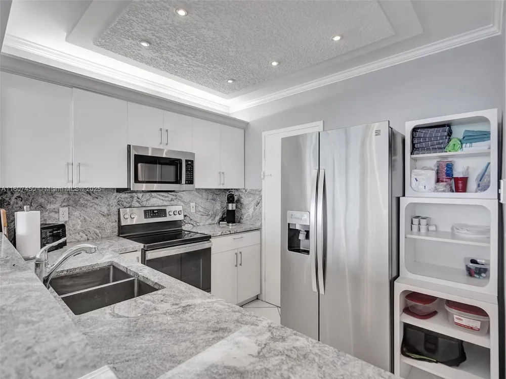 3725 S OCEAN DR #1506 Hollywood, FL 33019