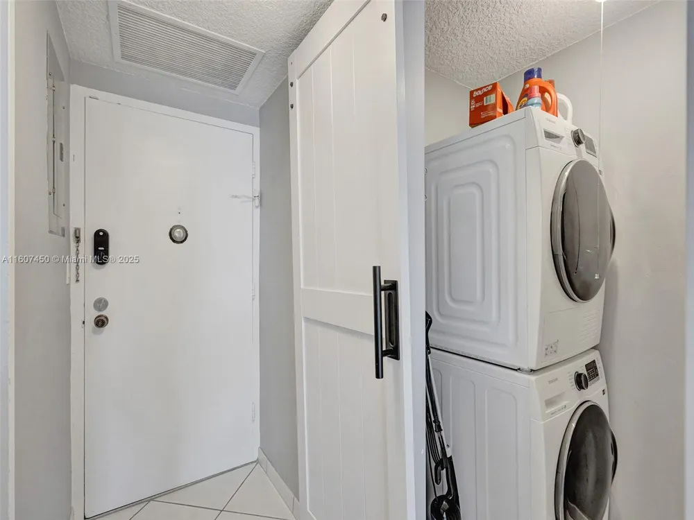 3725 S OCEAN DR #1506 Hollywood, FL 33019