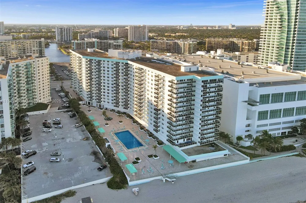 3725 S OCEAN DR #1506 Hollywood, FL 33019