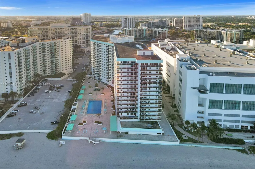 3725 S OCEAN DR #1506 Hollywood, FL 33019