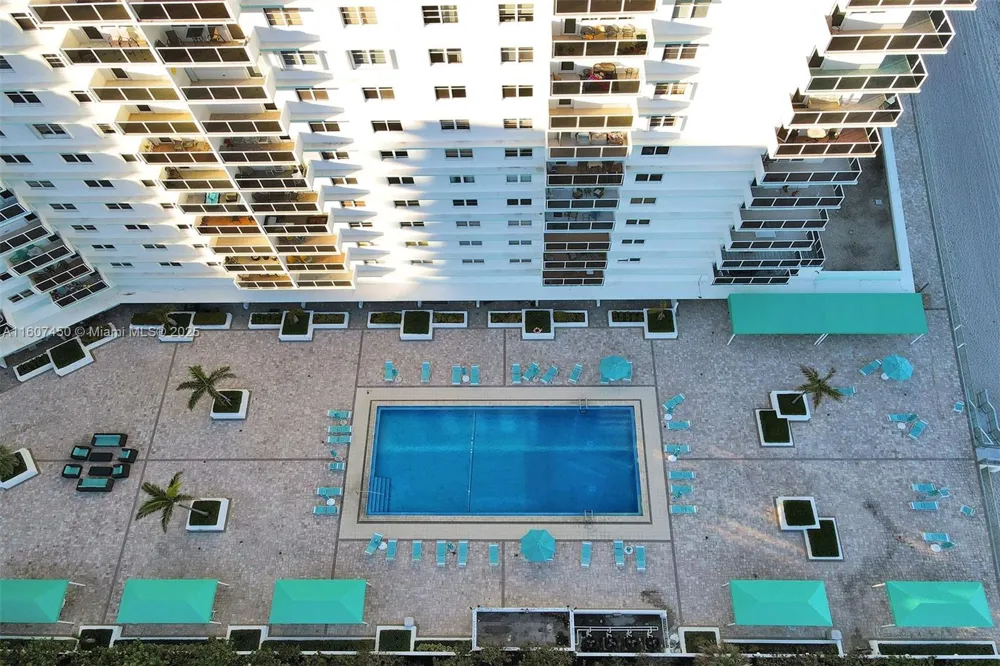 3725 S OCEAN DR #1506 Hollywood, FL 33019