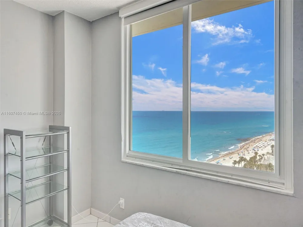 3725 S OCEAN DR #1506 Hollywood, FL 33019