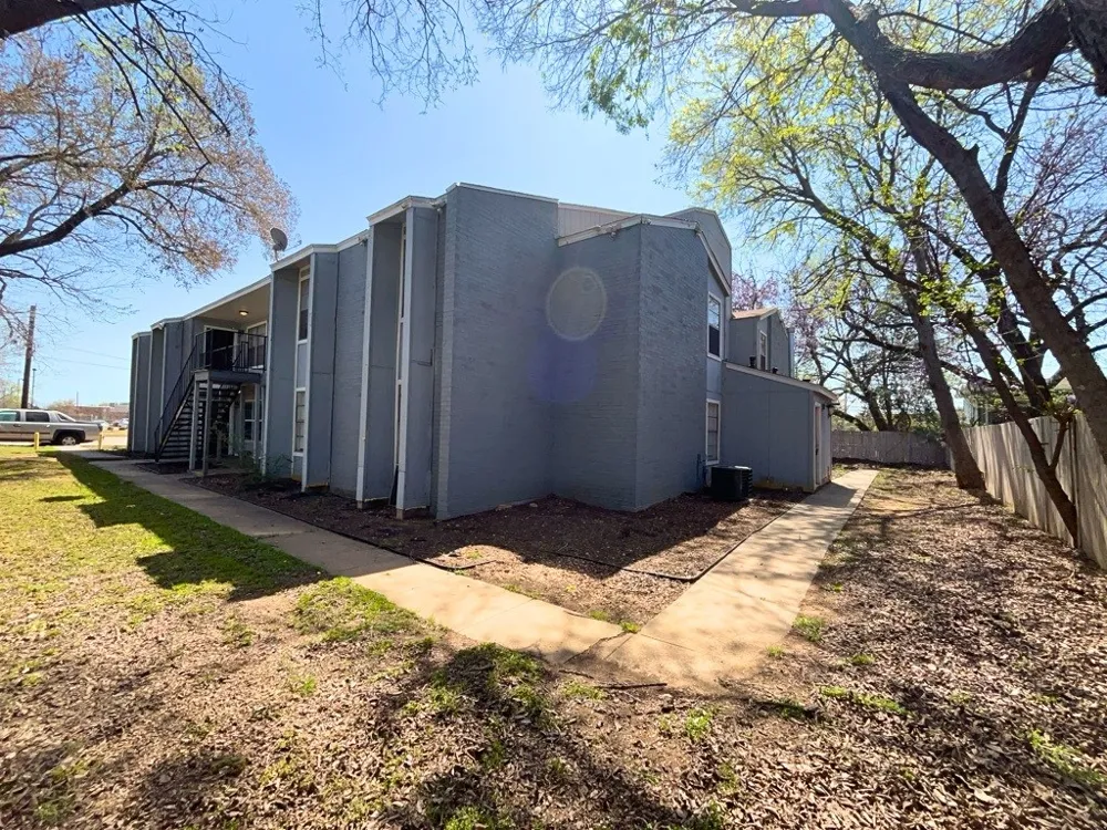 219 Fry Street #11 Denton, TX 76201
