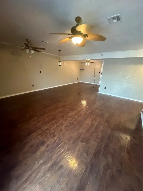 8 W Mesquite Avenue Rogers, TX 76569