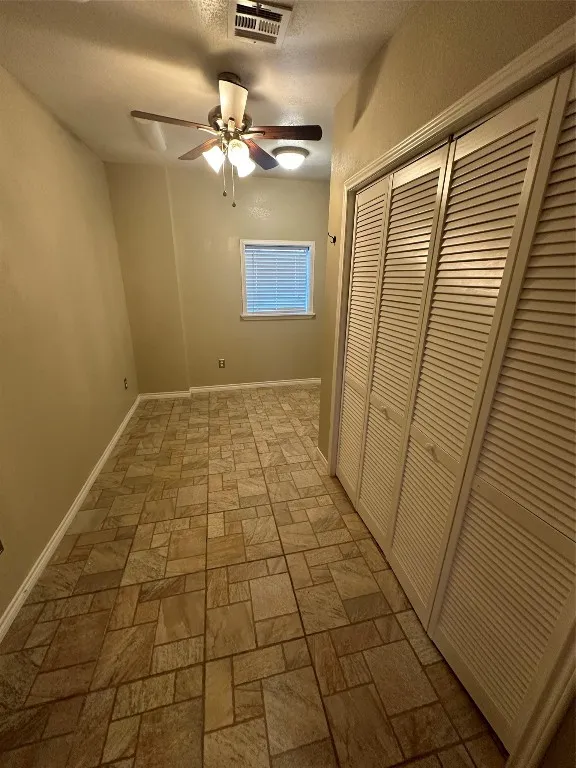 8 W Mesquite Avenue Rogers, TX 76569