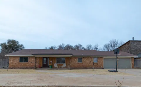 605 Main Street