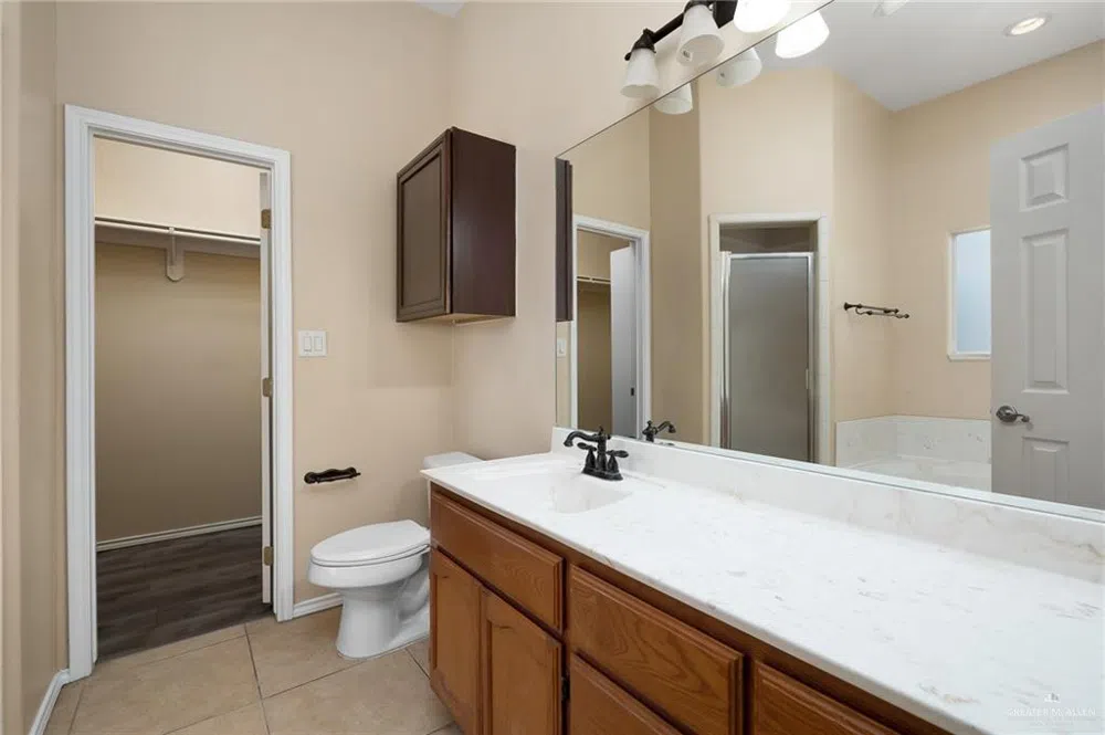 4316 Date Palm Avenue McAllen, TX 78501