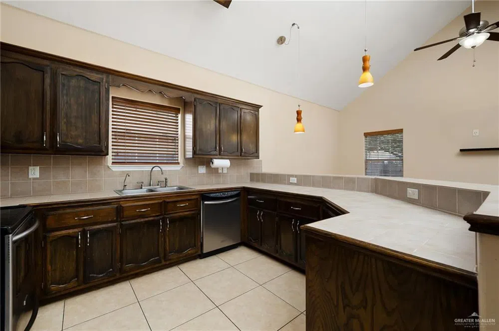 4316 Date Palm Avenue McAllen, TX 78501