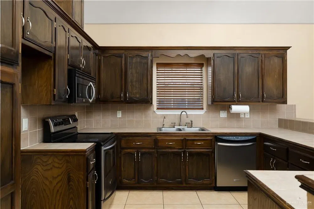 4316 Date Palm Avenue McAllen, TX 78501