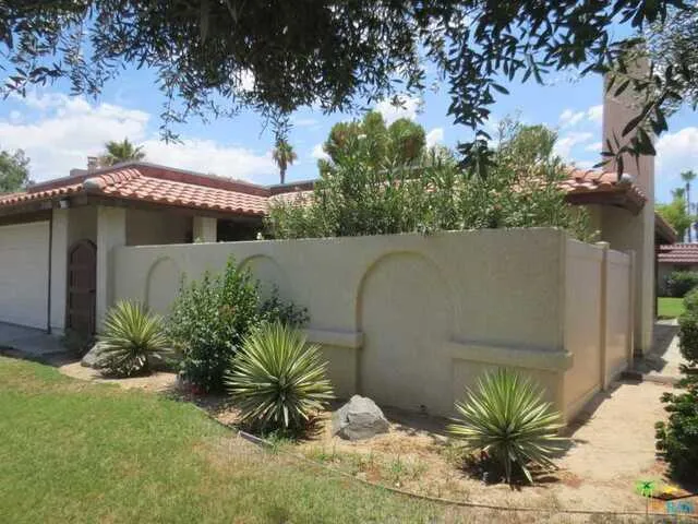 75235 Vista Corona Palm Desert, CA 92211