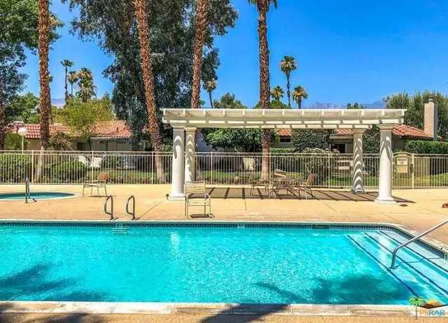 75235 Vista Corona Palm Desert, CA 92211