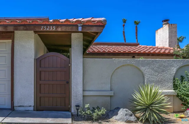 75235 Vista Corona Palm Desert, CA 92211