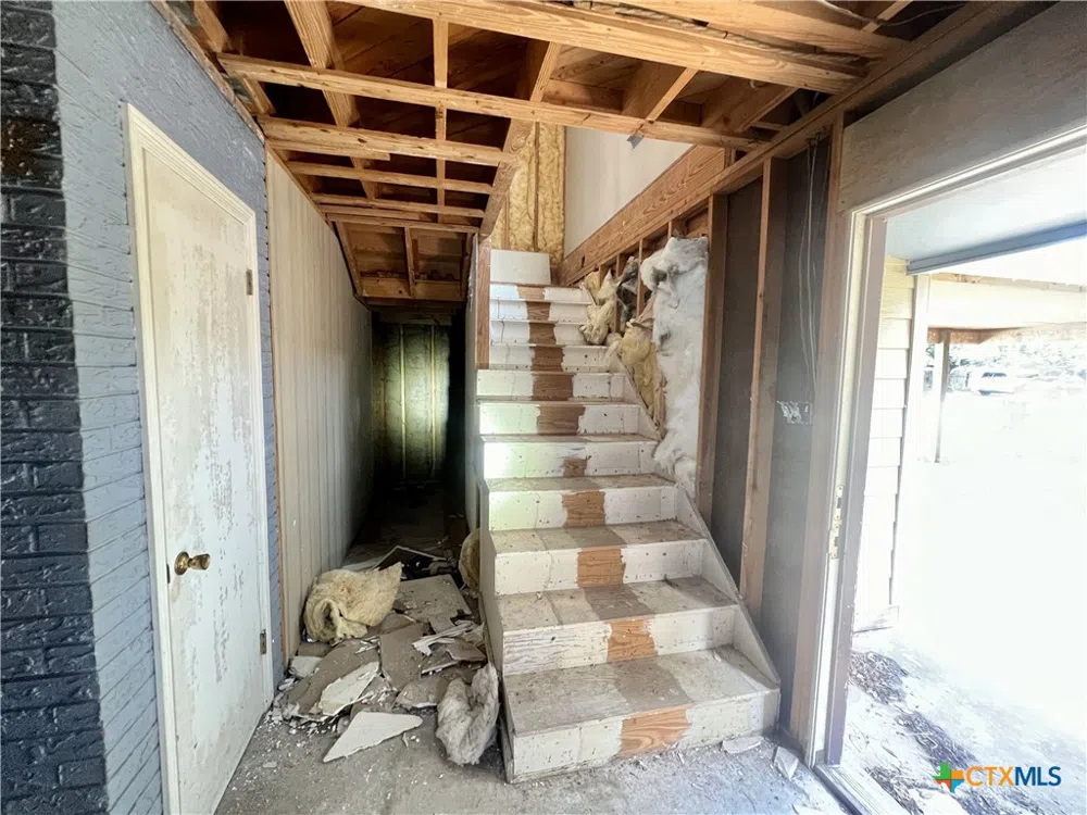 305 E Second Street Cuero, TX 77954