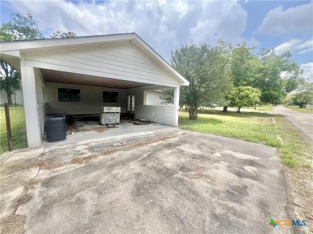 1902 MCLEOD STREET Cuero, TX 77954
