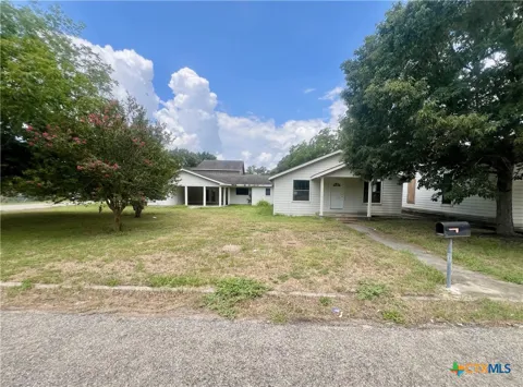 1902 MCLEOD STREET