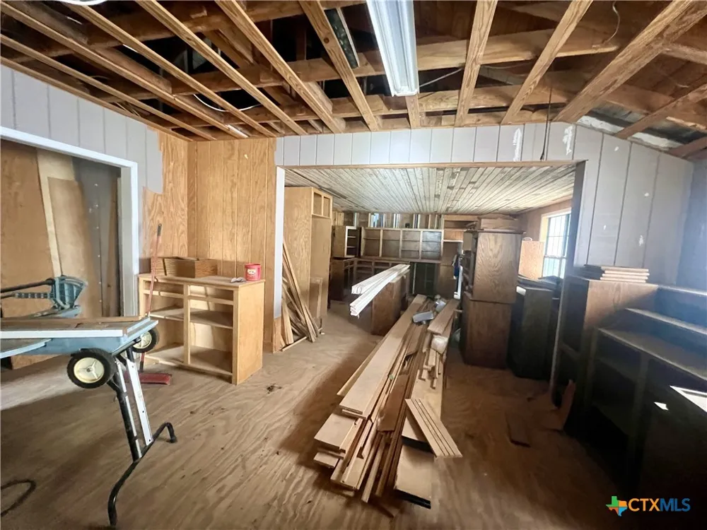 1902 MCLEOD STREET Cuero, TX 77954