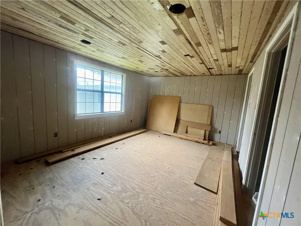 1902 MCLEOD STREET Cuero, TX 77954